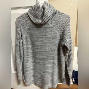 Turtle neck sweater